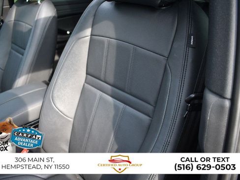Used 2023 Land Rover Range Rover Evoque R-Dynamic SE AWD/4WD image 9