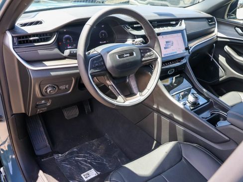 New 2026 Jeep Grand Cherokee Limited AWD/4WD image 4