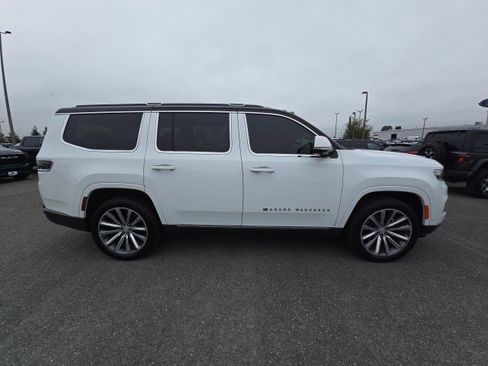 Used 2022 Jeep Grand Wagoneer Series I w/ HD Trailer Tow Package image 3