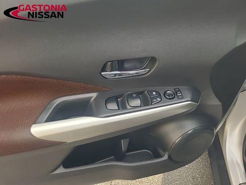 Used 2019 Nissan Kicks SR w/ Interior Electronics Package image 30