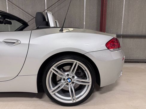 Used 2011 BMW Z4 sDrive35is RWD image 12
