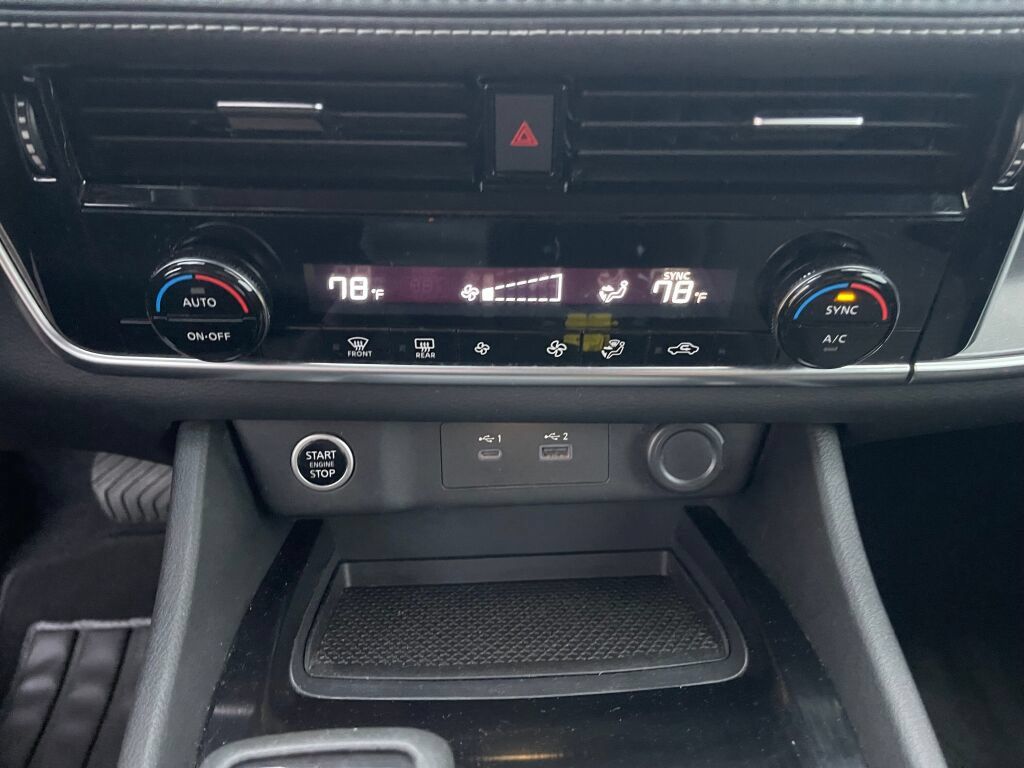 Used 2021 Nissan Rogue SV AWD/4WD image 11