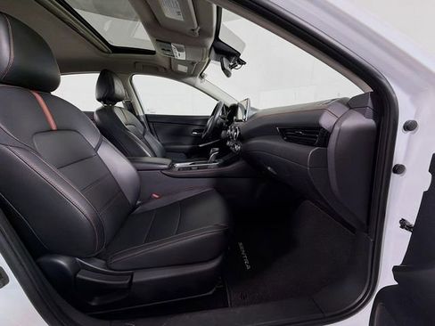 Certified 2023 Nissan Sentra SR w/ SR Premium Package FWD image 30