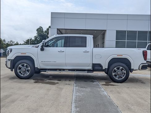 Used 2025 GMC Sierra 2500 SLT AWD/4WD image 10