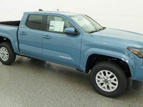 New 2026 Toyota Tacoma SR5 RWD image 12