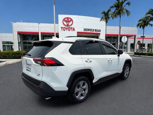 Certified 2025 Toyota RAV4 LE AWD/4WD image 7