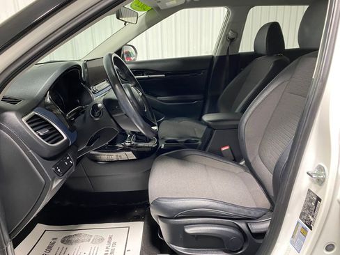 Used 2022 Kia Seltos S AWD/4WD image 9