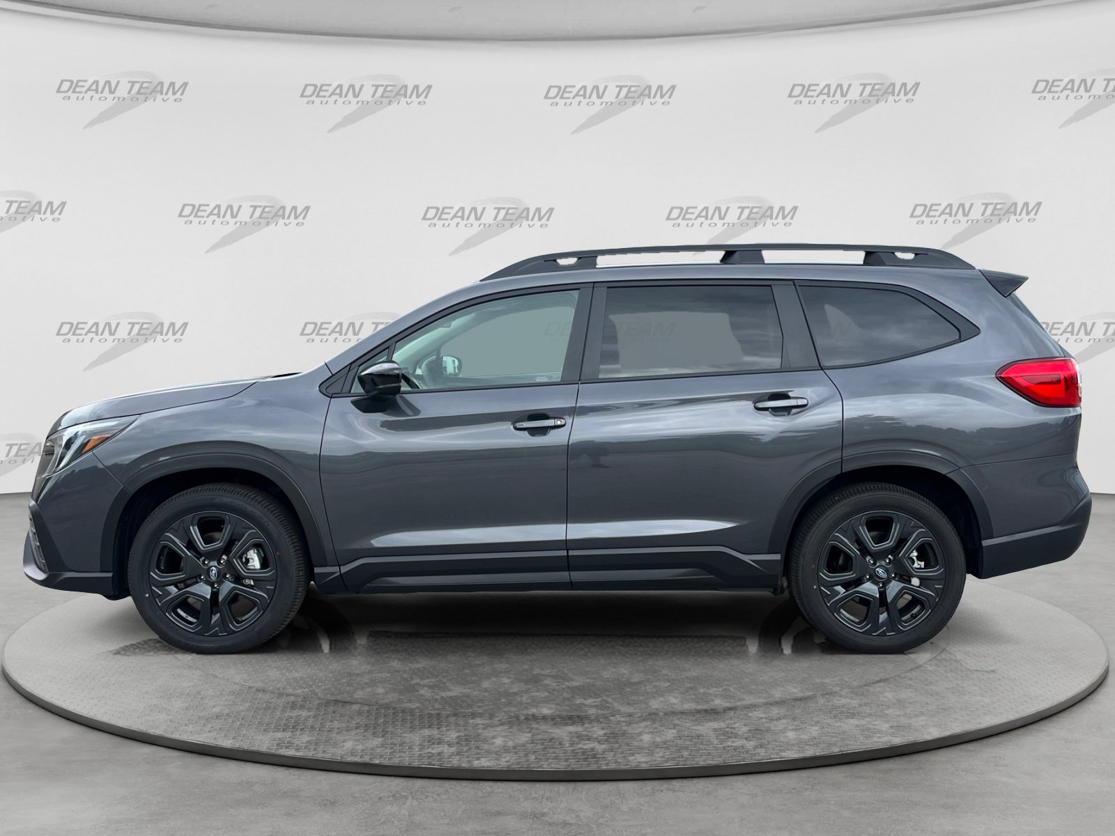 Used 2025 Subaru Ascent Onyx Edition w/ Popular Package #2 AWD/4WD image 4