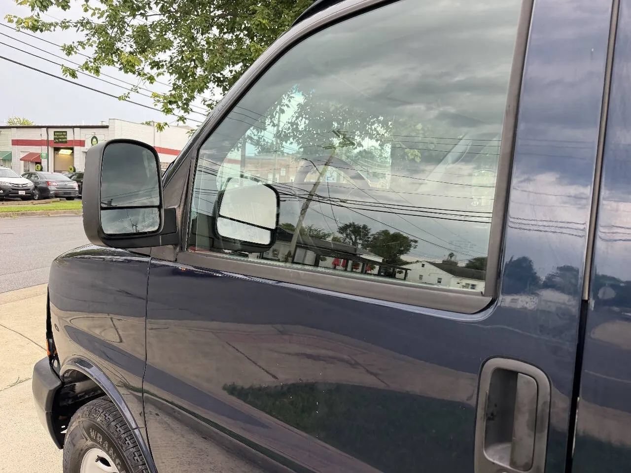 Used 2015 Chevrolet Express 2500 w/ Cold Climate Package RWD image 16