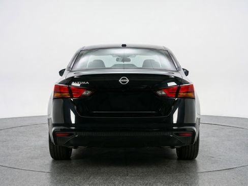 Used 2025 Nissan Altima 2.5 SV FWD image 7