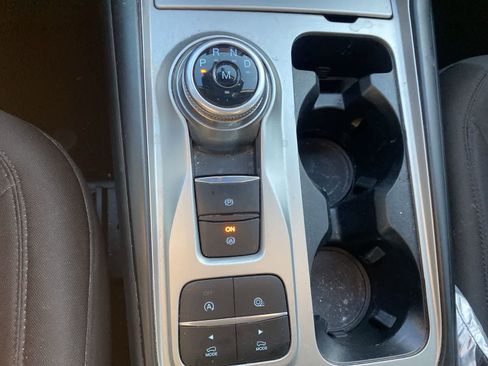 Used 2020 Ford Explorer XLT image 16