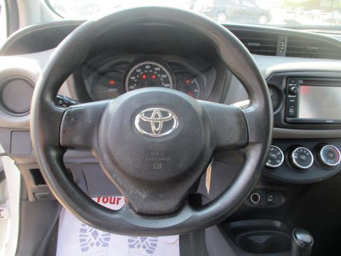 Used 2016 Toyota Yaris L image 11