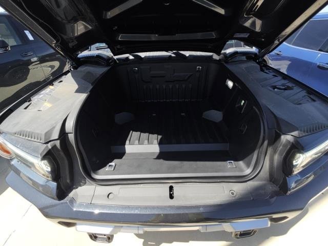Used 2025 GMC Hummer EV 2X w/ LPO, Dark Essentials Package AWD/4WD image 5