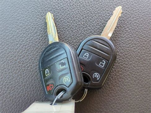 Used 2013 Ford F250 Lariat w/ Lariat Ultimate Pkg image 28