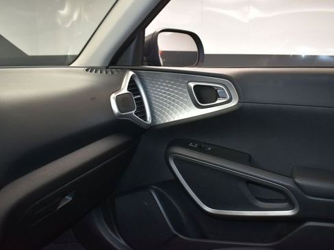 Certified 2020 Kia Soul LX FWD image 19