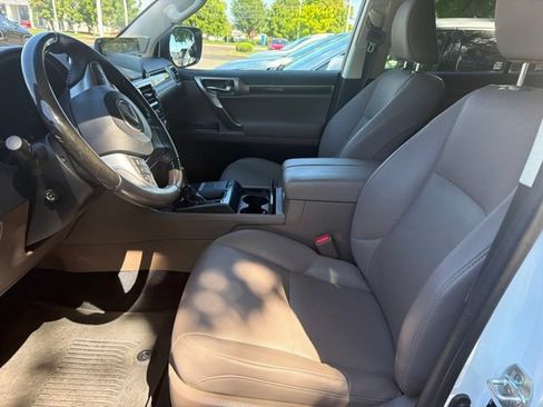 Used 2023 Lexus GX 460 Premium w/ Premium Plus Package AWD/4WD image 8