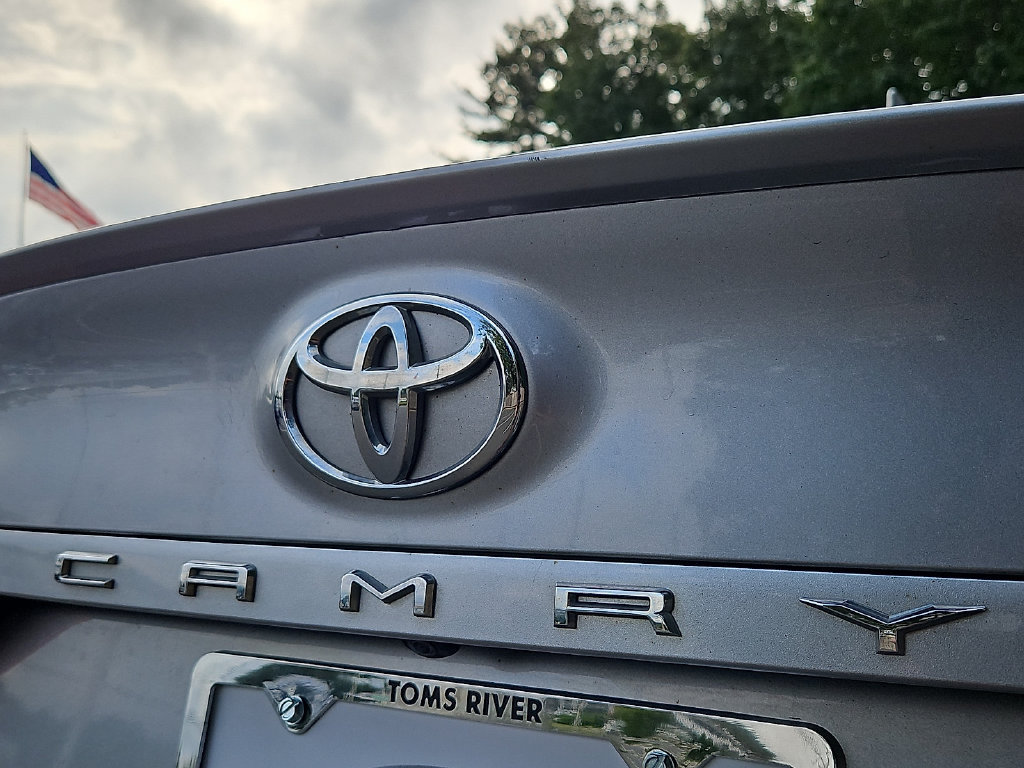 Used 2019 Toyota Camry SE w/ Convenience Package FWD image 30