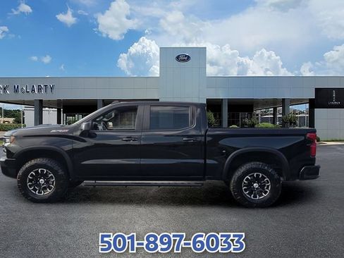 Used 2022 Chevrolet Silverado 1500 ZR2 w/ Technology Package AWD/4WD image 2