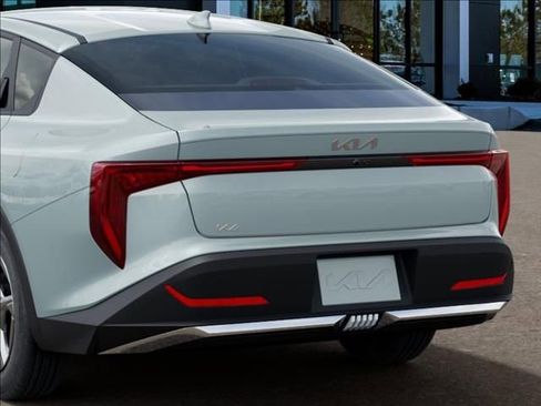 New 2026 Kia K4 LXS image 13