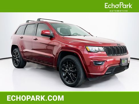 Used 2020 Jeep Grand Cherokee Altitude image 1