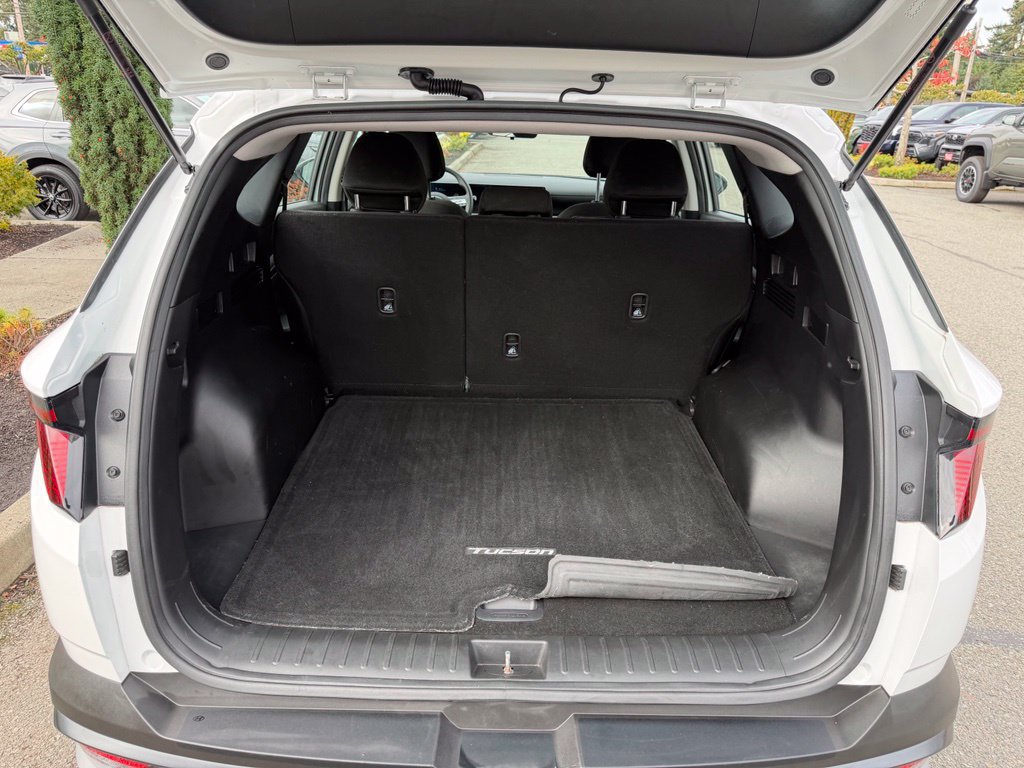 Used 2025 Hyundai Tucson SE AWD/4WD image 10
