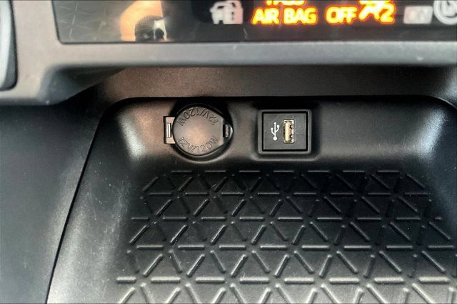 Used 2023 Toyota RAV4 XLE FWD image 18