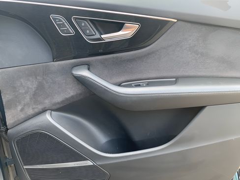 Used 2019 Audi Q8 Prestige w/ Luxury Package AWD/4WD image 50