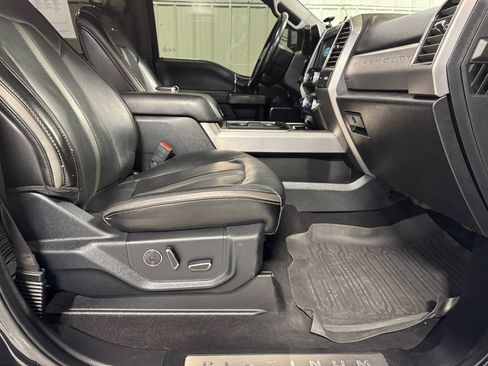 Used 2020 Ford F250 Platinum w/ FX4 Off-Road Package image 12