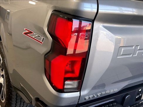 Used 2024 Chevrolet Colorado Z71 w/ Z71 Convenience Package 2 image 33