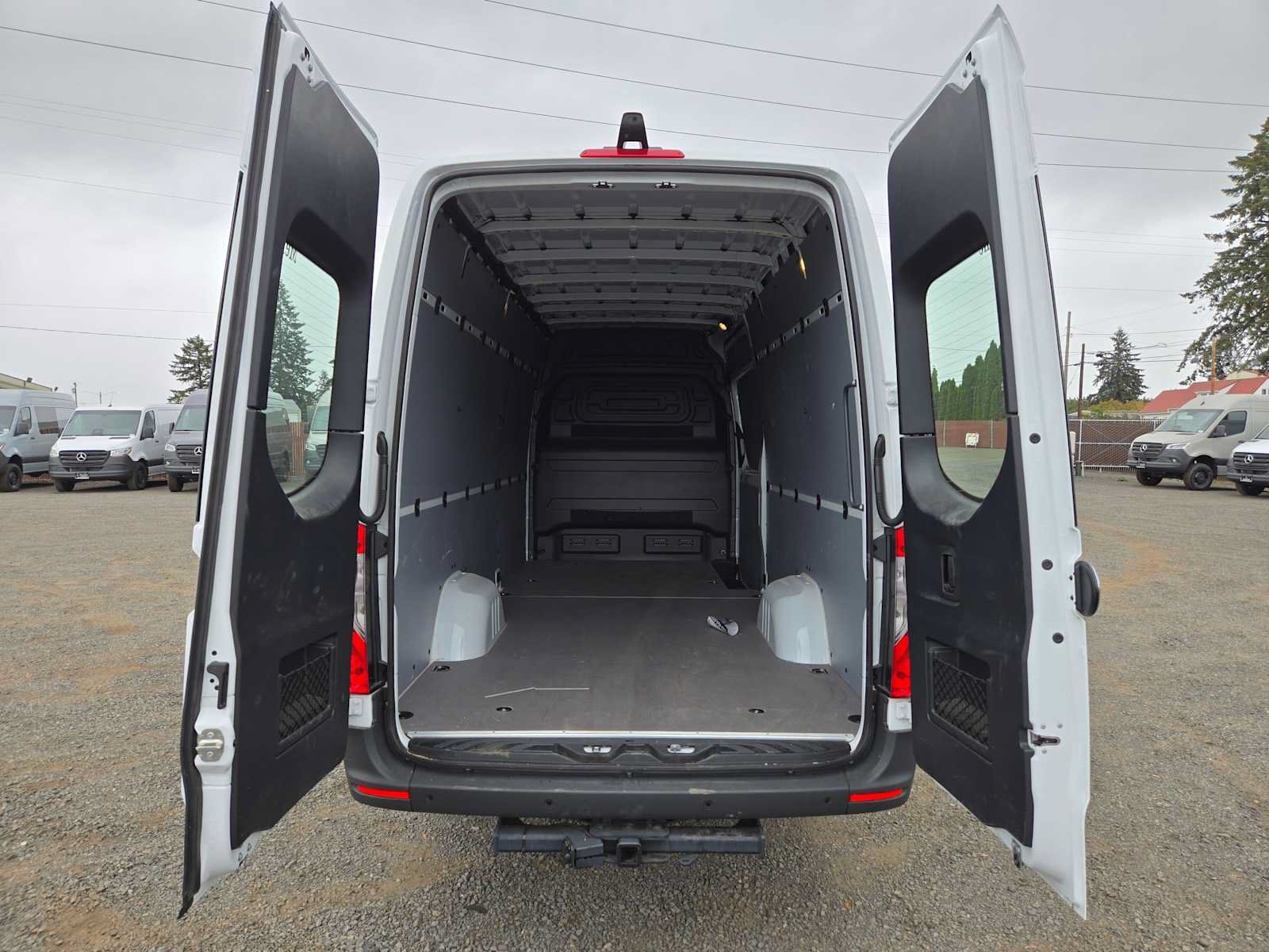 Used 2026 Mercedes-Benz Sprinter 2500 image 16