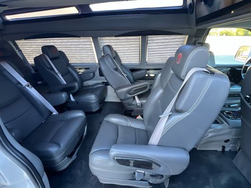 Used 2023 Chevrolet Express 2500 Extended image 51