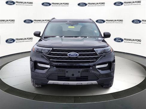 Certified 2022 Ford Explorer XLT w/ Equipment Group 202A image 8