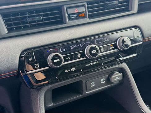 New 2026 Honda Pilot Sport image 15