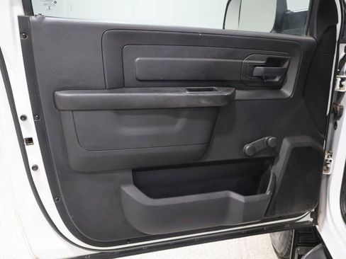 Certified 2019 RAM 2500 Tradesman w/ Chrome Appearance Group image 16