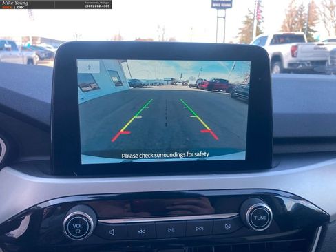 Used 2020 Ford Escape SE FWD image 22