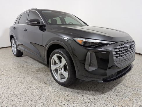 New 2025 Audi Q5 Premium Plus image 1