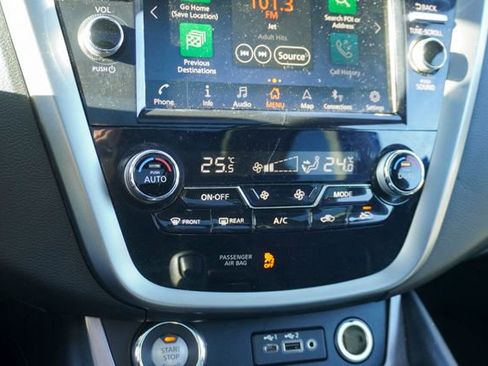 Used 2024 Nissan Murano SL image 18