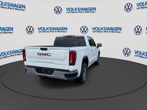 Used 2025 GMC Sierra 1500 SLT AWD/4WD image 14