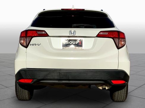 Used 2018 Honda HR-V EX-L image 4
