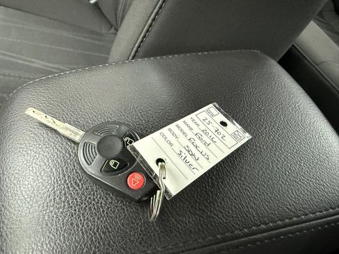 Used 2016 Ford Focus SE image 28