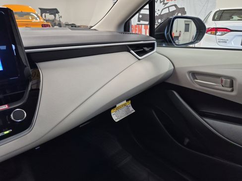 Used 2026 Toyota Corolla LE FWD image 18