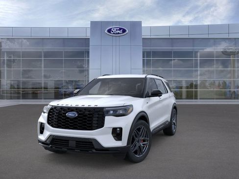 New 2026 Ford Explorer ST-Line w/ ST-Line Street Pack AWD/4WD image 2