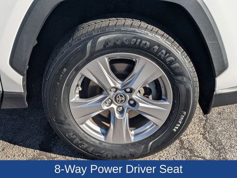 Used 2022 Toyota RAV4 XLE image 11