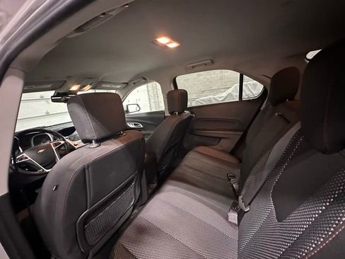 Used 2017 Chevrolet Equinox LT w/ Convenience Package image 16