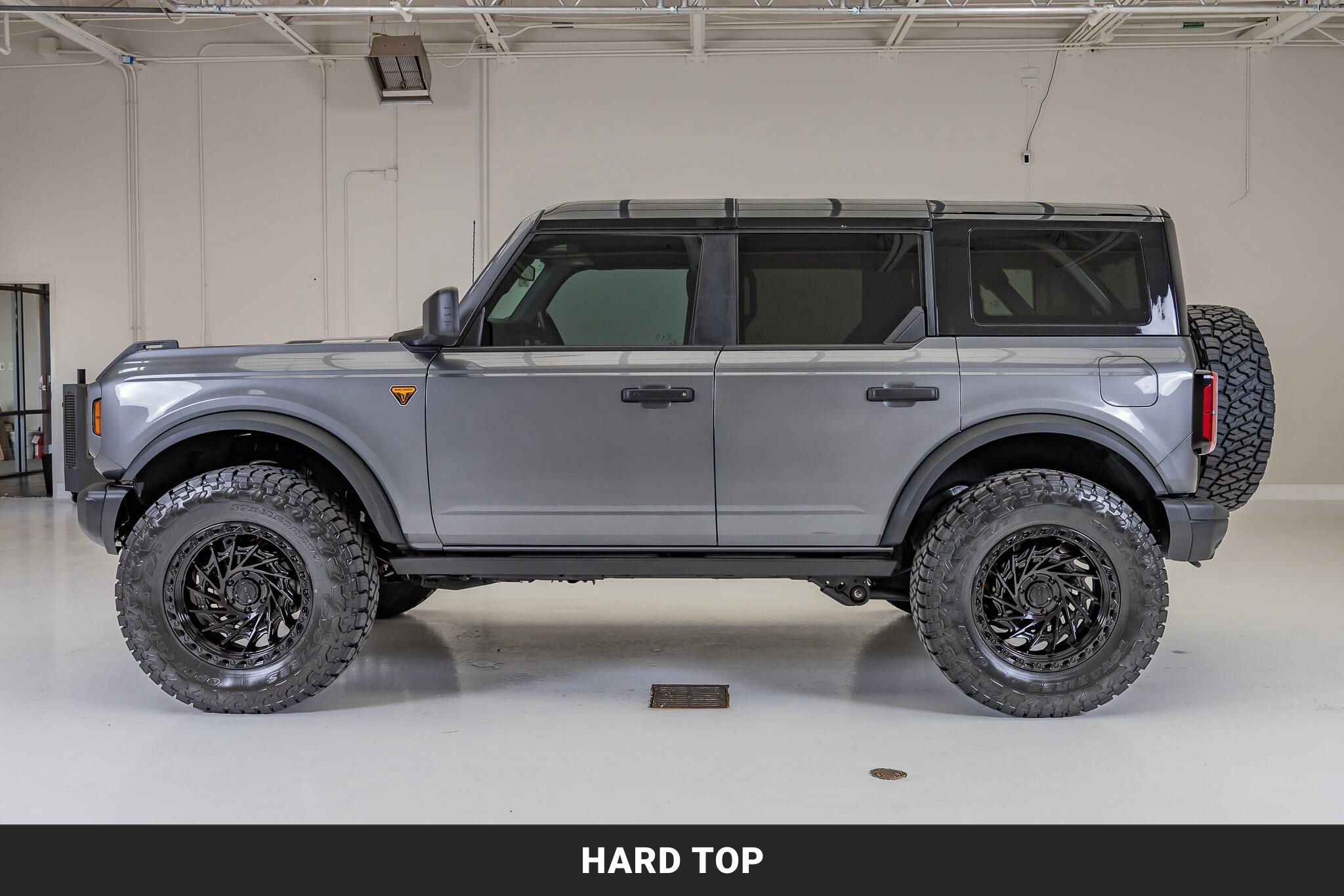 Used 2025 Ford Bronco Badlands AWD/4WD image 6