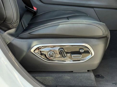 New 2025 Jeep Grand Cherokee Overland w/ Adv Protech Group III image 15