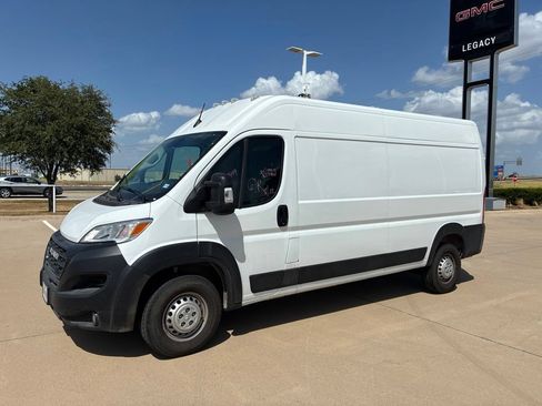 Used 2026 RAM ProMaster 2500 w/ Convenience Group FWD image 1