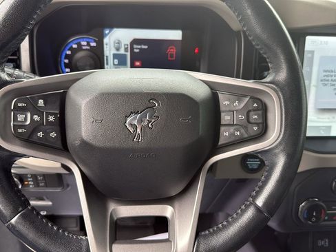 Used 2022 Ford Bronco Wildtrak image 15