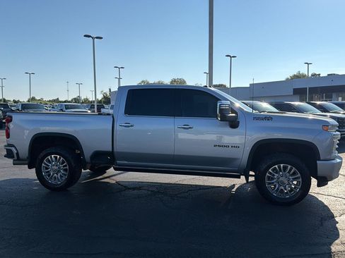 Used 2022 Chevrolet Silverado 2500 High Country w/ LPO, Hitch Package AWD/4WD image 4