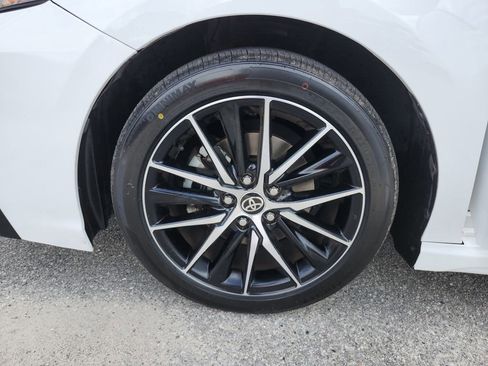Used 2021 Toyota Camry SE FWD image 33